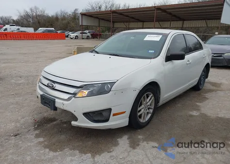 2012 Ford Fusion S z USA, uszkodzony, nr VIN 3FAHP0GA0CR275486